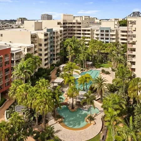 Modern 2br Retreat With Gym, Pool And Balcony * Brisbane