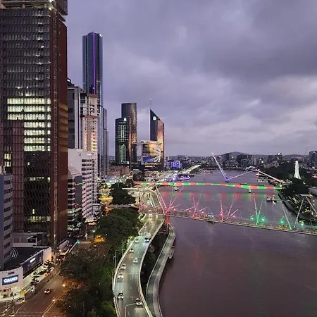 Riverfire In Park Regis Apartment *
