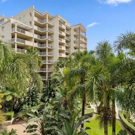 Modern 2br Retreat With Gym, Pool And Balcony *