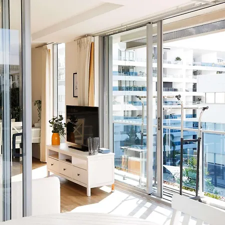 Family-friendly 2brwalk To River & Shops Pool&gym * Brisbane