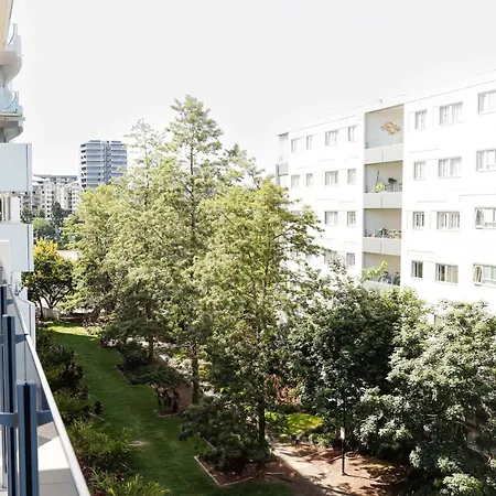 Family-friendly 2brwalk To River & Shops Pool&gym * Brisbane