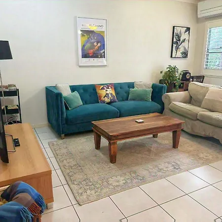 Apartment Large And Stylish Townhouse In Chic Area *