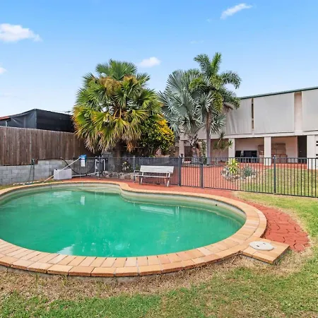 Value 3 Beds Family With Pool Near Bay And Shops