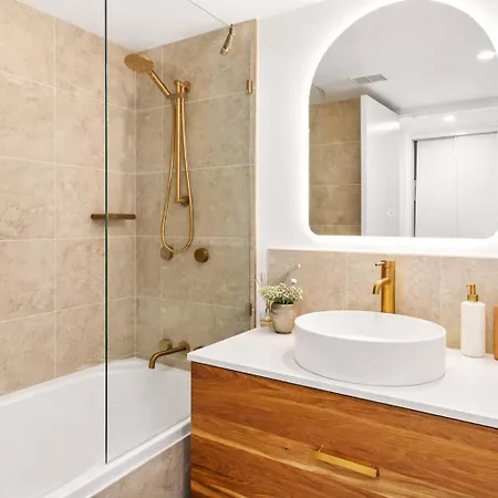 Vale Street Apartment *