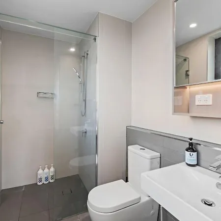 2br Near Plaza And Garden Walk To Bus Easy M3 * Brisbane
