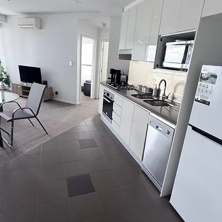 River View Pool Gym Apartment Brisbane