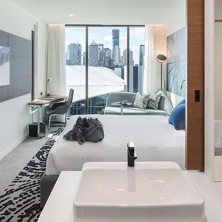 Novotel South Bank 5*