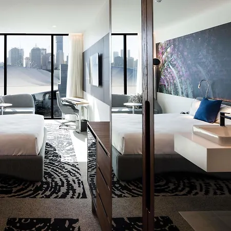 Hotel Novotel South Bank 5*