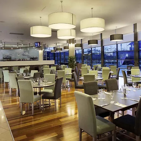 Novotel Airport 5*