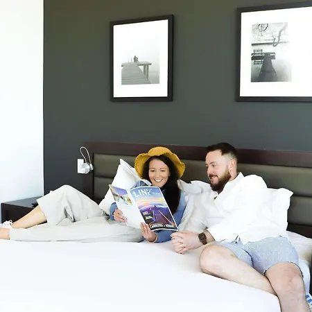 Novotel Airport 5*