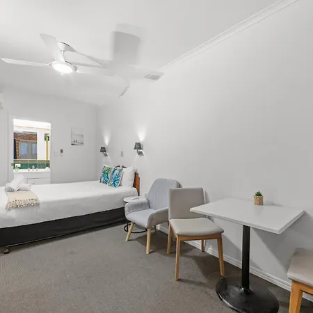 Airport Clayfield Motel 4*