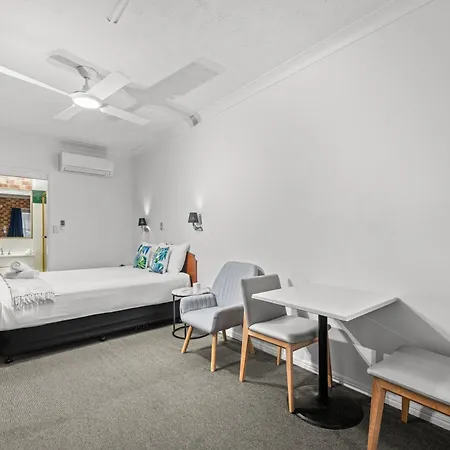Airport Clayfield Motel 4*