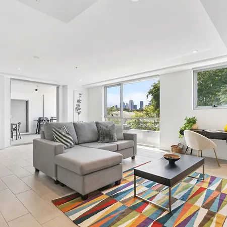 Apartment Sleek 1-Bed With Rooftop Pool & Amazing City Views