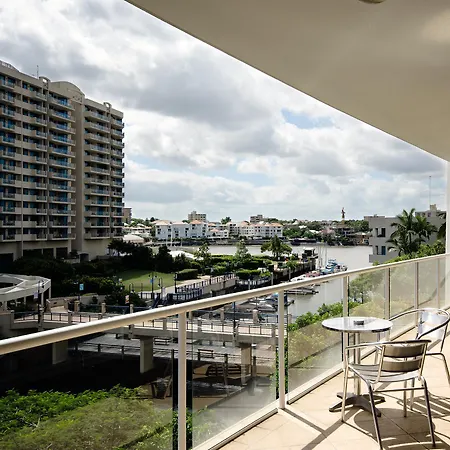 Apartment The Point Residences