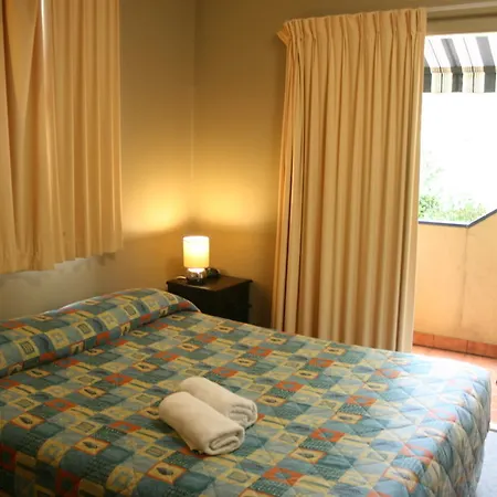 Globe 3*