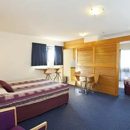 Motel Airolodge International