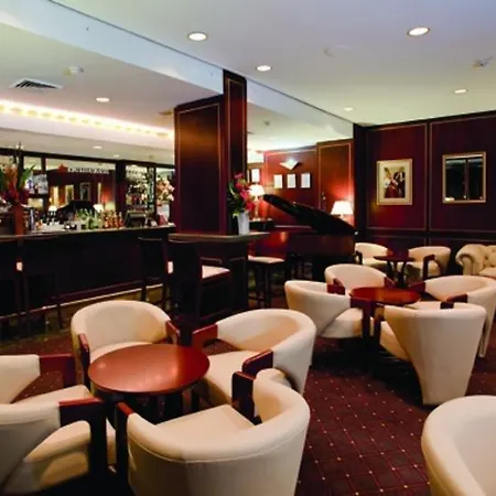 Royal On The Park Hotel 5*
