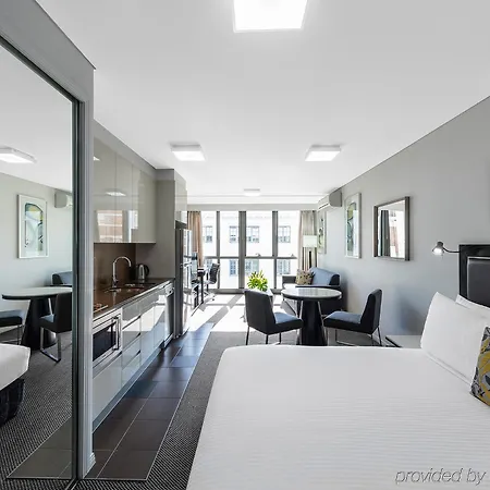 Meriton Adelaide Street, 5* Brisbane
