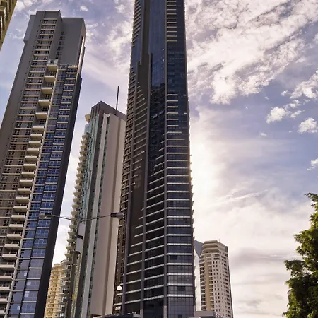 Meriton Adelaide Street, 5*