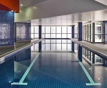 Hotel Meriton Adelaide Street, 5*