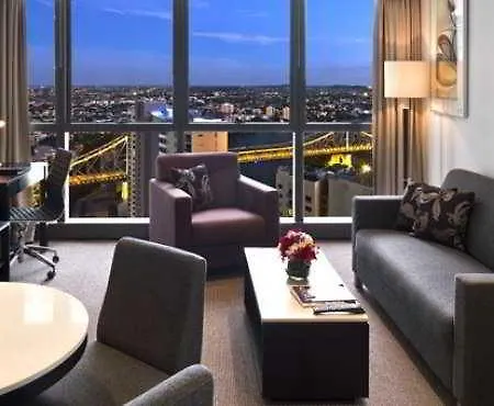 Meriton Adelaide Street,