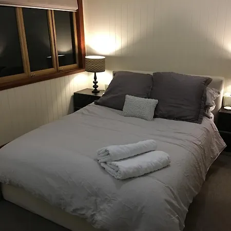 Elegant 4 Brm House In Exclusive New Farm Holiday home