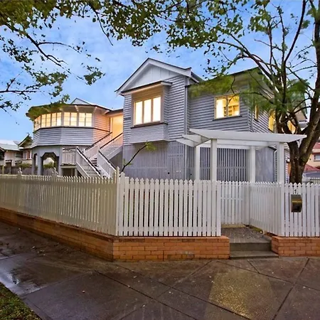 Holiday home Elegant 4 Brm House In Exclusive New Farm Brisbane