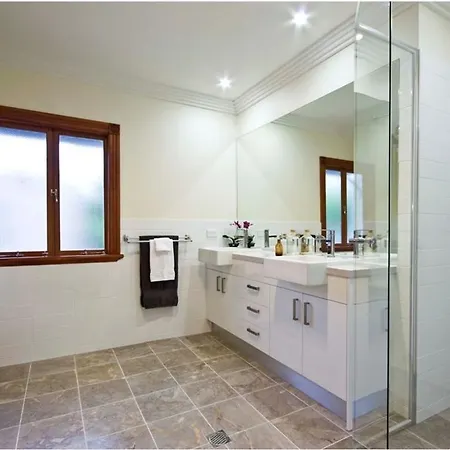 Holiday home Elegant 4 Brm House In Exclusive New Farm Brisbane