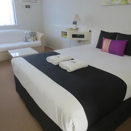 Aspley Pioneer Motel 2*