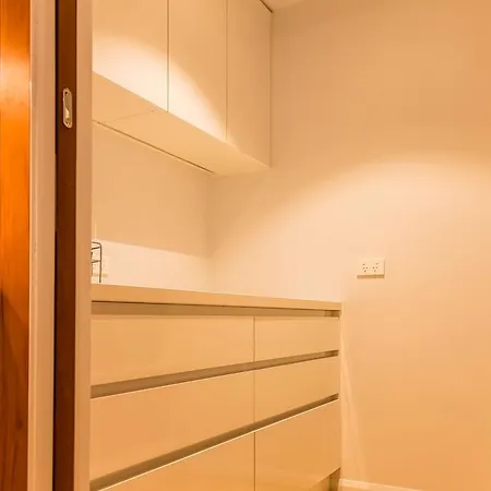 Soko Waterfront West End Aparthotel 4*