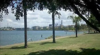 Kingsford Riverside Guest house