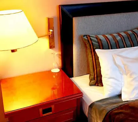 Motel Aabon & 3*