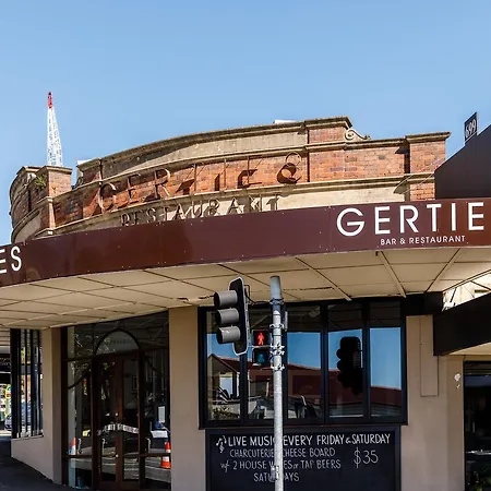 Bowen Terrace Motel 3*
