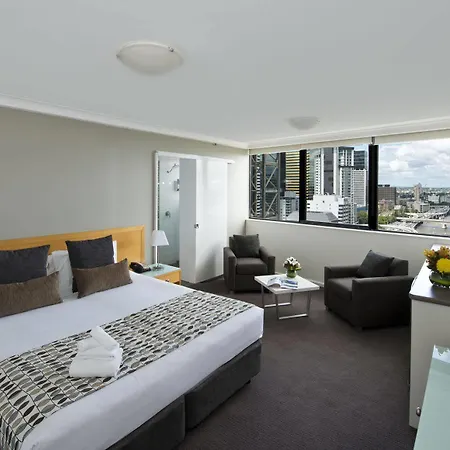 Aparthotel Park Regis North Quay 4*