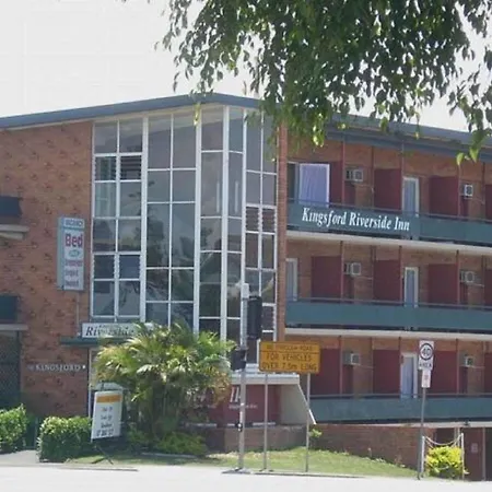 Kingsford Riverside 3*