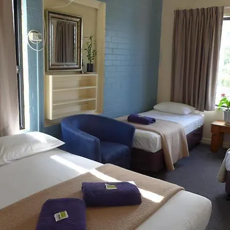 Guest house Kingsford Riverside 3*