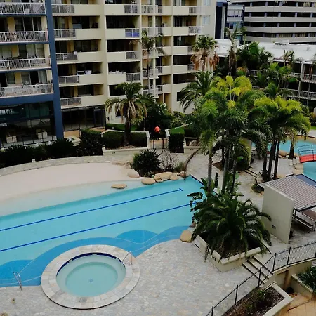 Cathedral Place Apartment *
