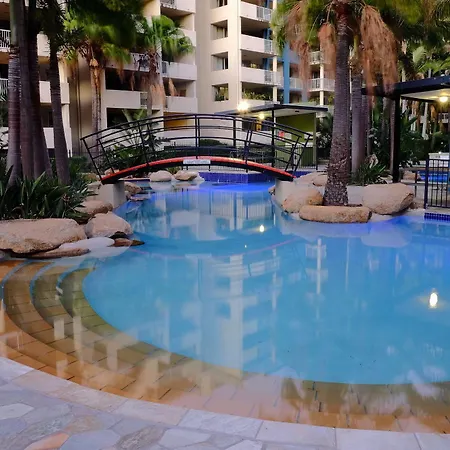 Cathedral Place Apartment *