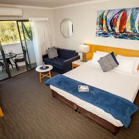 Manly Marina Cove Motel 4*