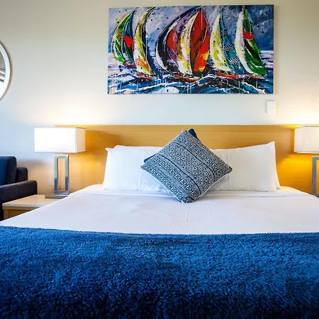 Manly Marina Cove Motel 4*