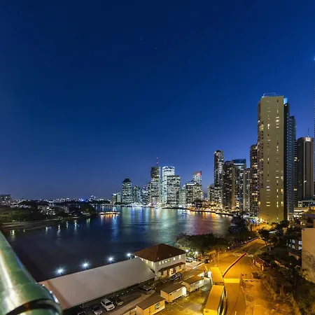 Meriton Adelaide Street, 5* Brisbane