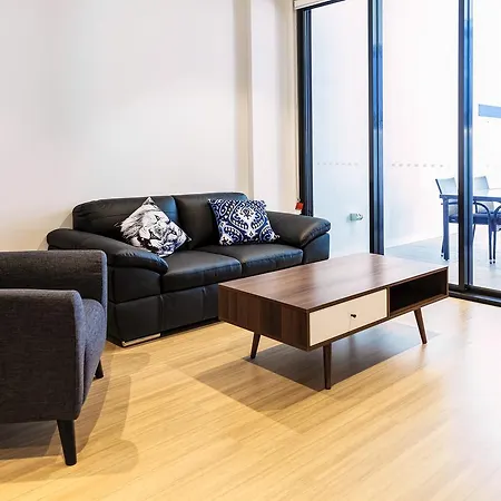 Soko Waterfront West End Aparthotel