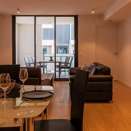 Soko Waterfront West End Aparthotel 4*