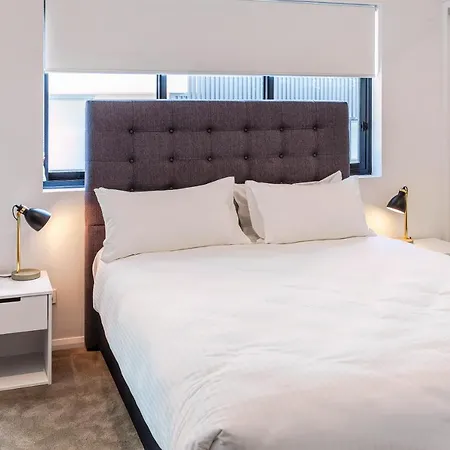 Aparthotel Soko Waterfront West End 4*