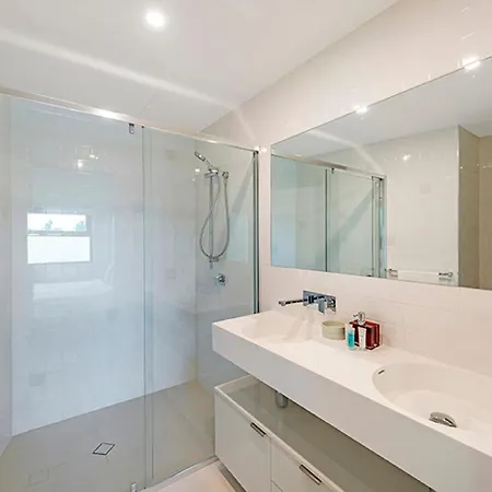 The Princess Of Bulimba - Executive 3Br Bulimba Apartment With Large Balcony Next To Oxford St *