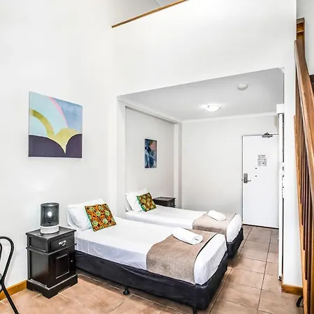 Globe 3* Brisbane