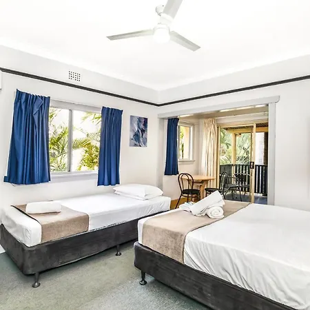 Globe Hotel 3*