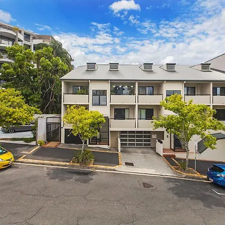 Spring Hill 4* Brisbane