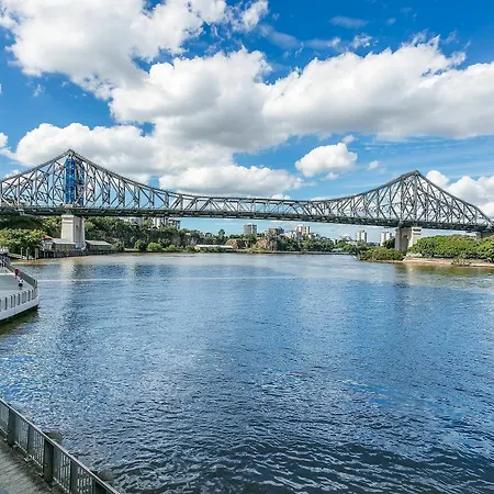 Apartment River View In The Heart Of