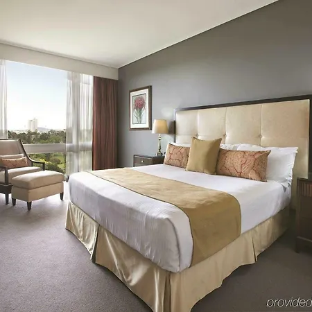 Royal On The Park Hotel 5*
